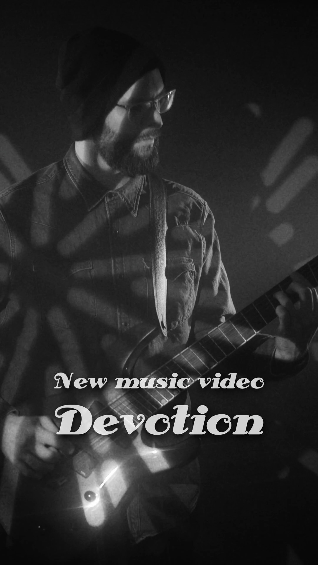 A song for the ones who still care too much.
Devotion premieres tomorrow.
We hope it finds you. 🖤

#AutumnLane #Devotion #Emo #EmoRock #AltRock #AlternativeRock #NewMusic #MusicVideo #Teaser #ComingSoon #IndieBand #CzechMusic